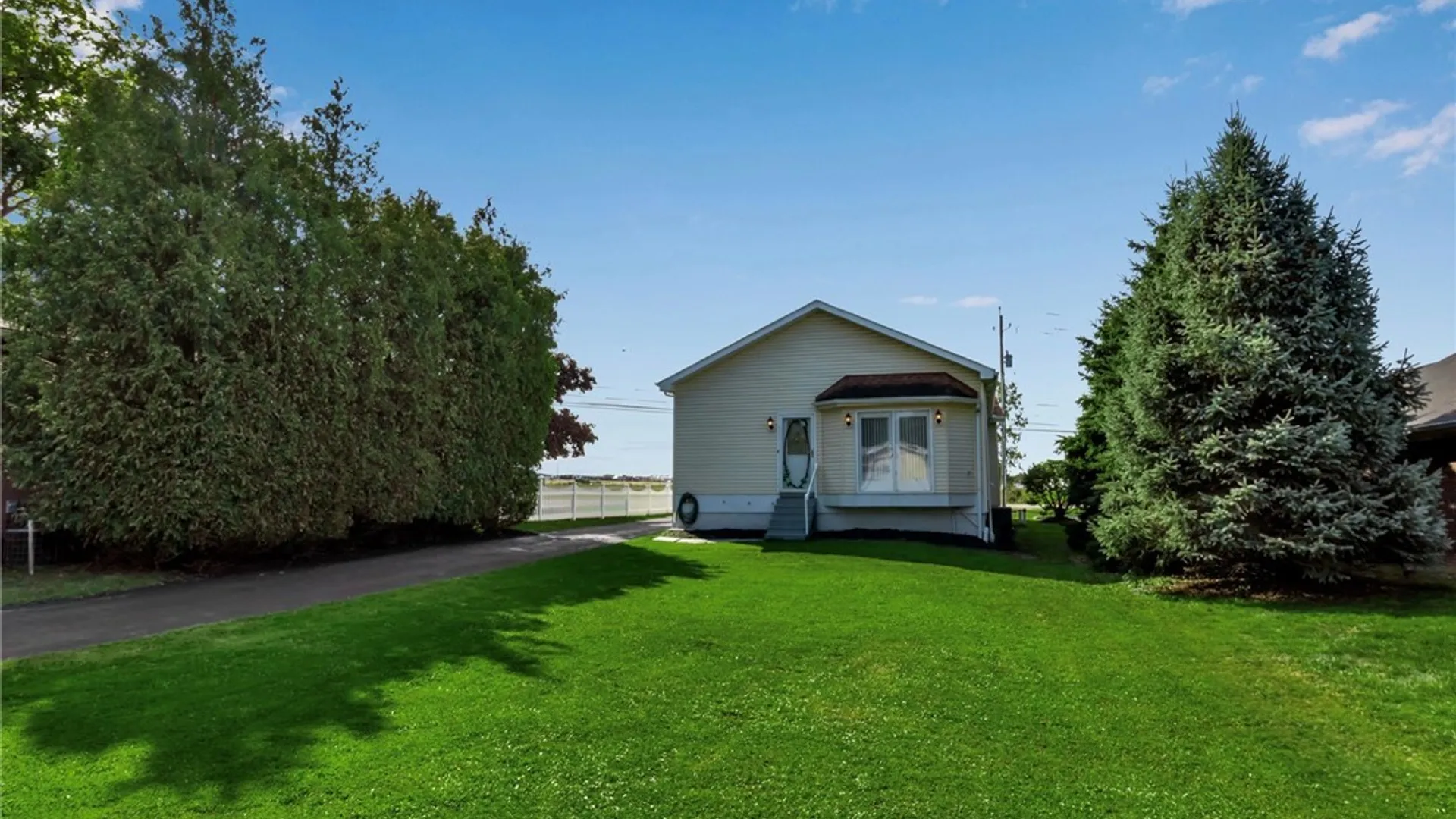 Property at 3976 Southwestern Boulevard, Orchard Park, NY 14127 41