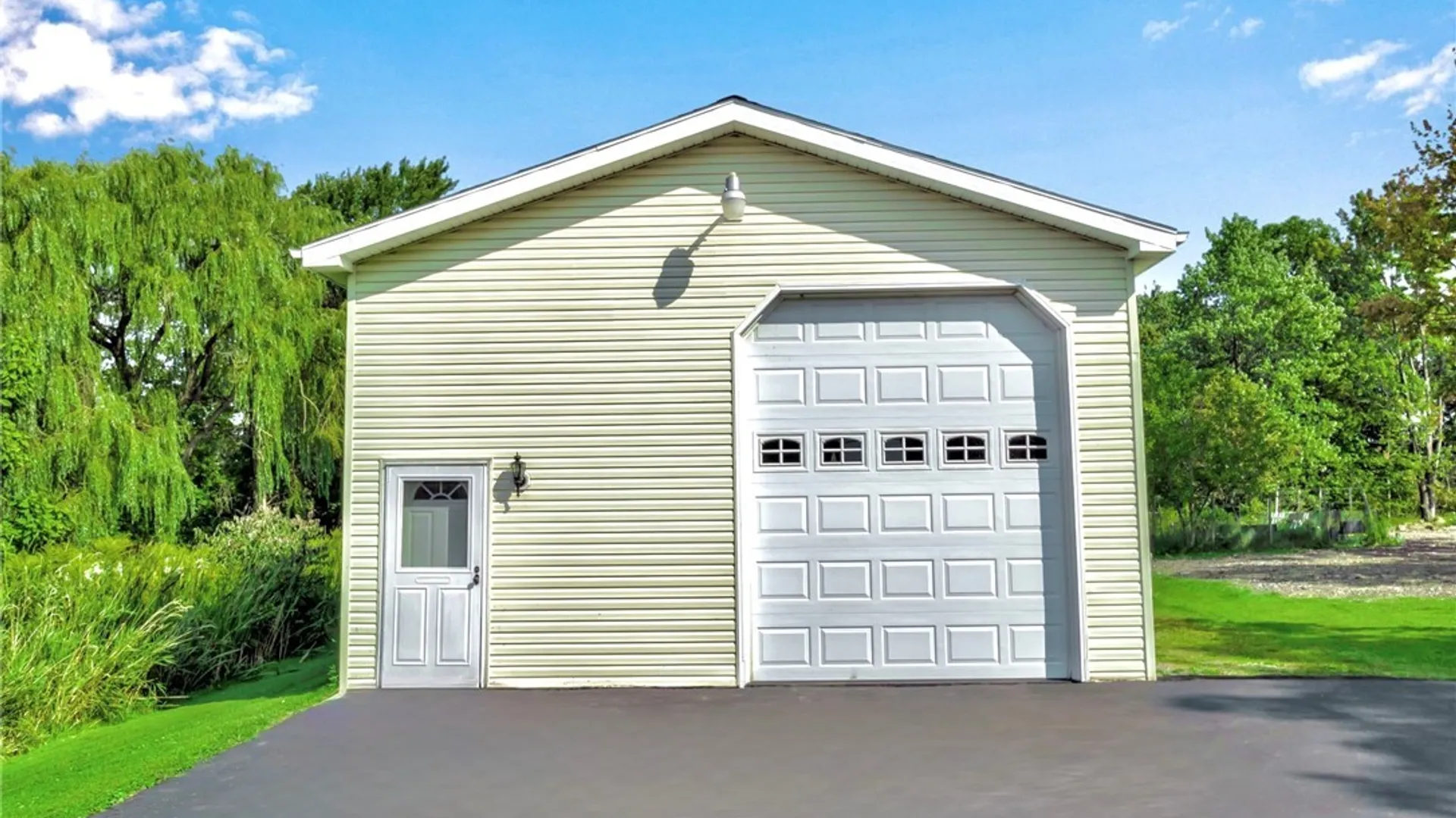 Property at 3976 Southwestern Boulevard, Orchard Park, NY 14127 5