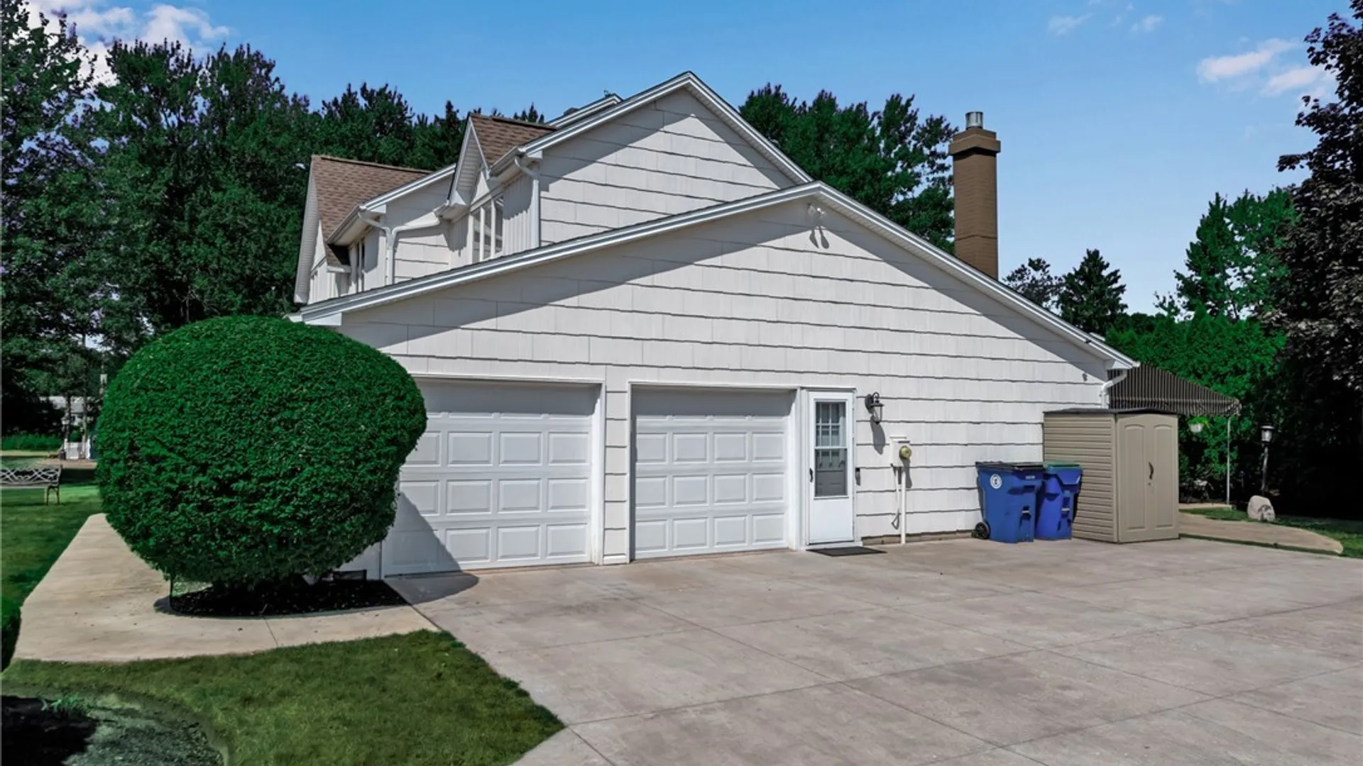 Property at 230 Schimwood Court, Amherst, NY 14068 4