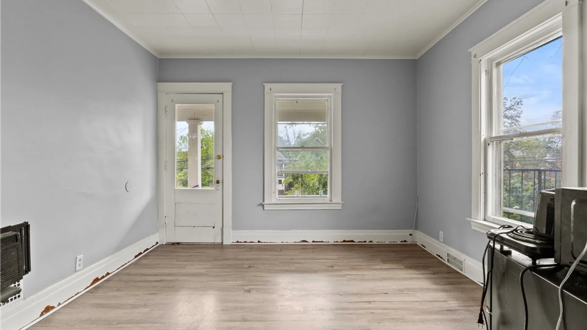 Property at 1810 Niagara Street, Niagara Falls, NY 14303 3