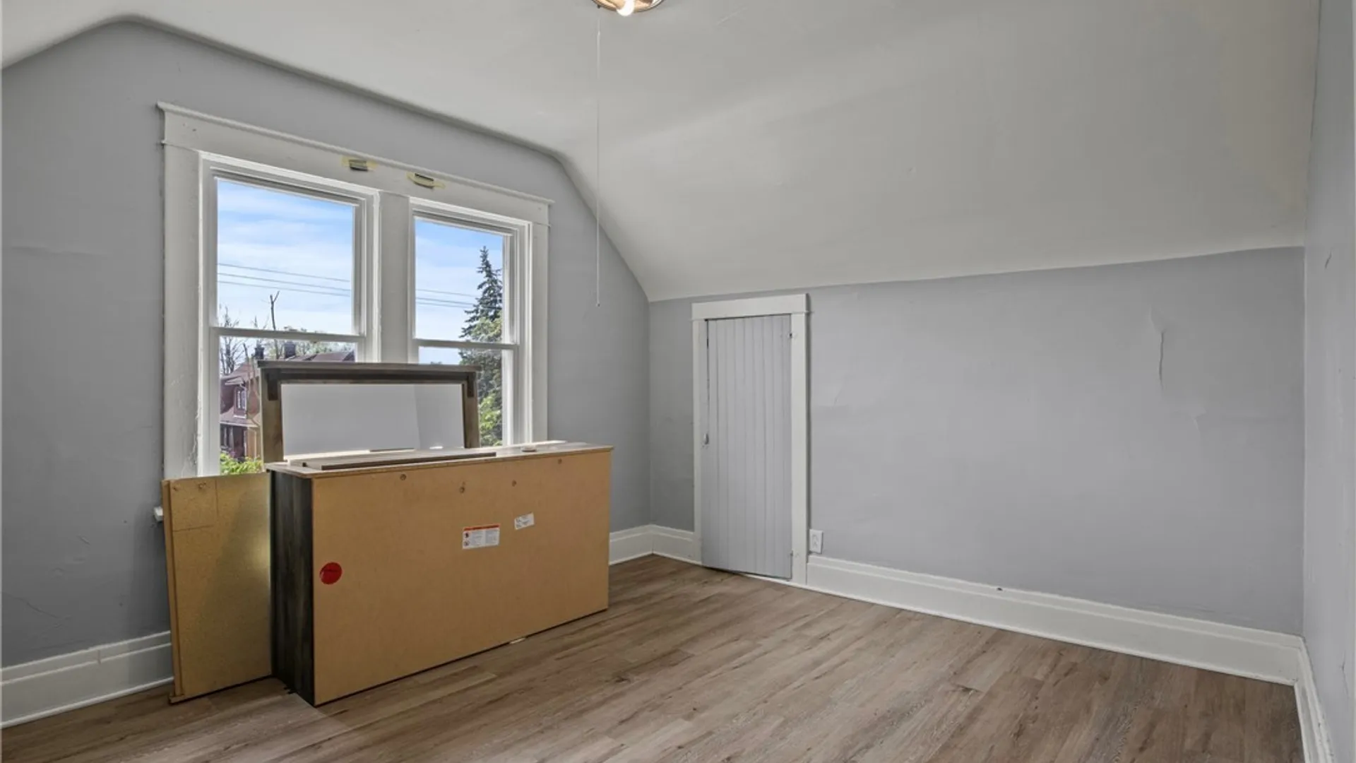 Property at 1810 Niagara Street, Niagara Falls, NY 14303 6