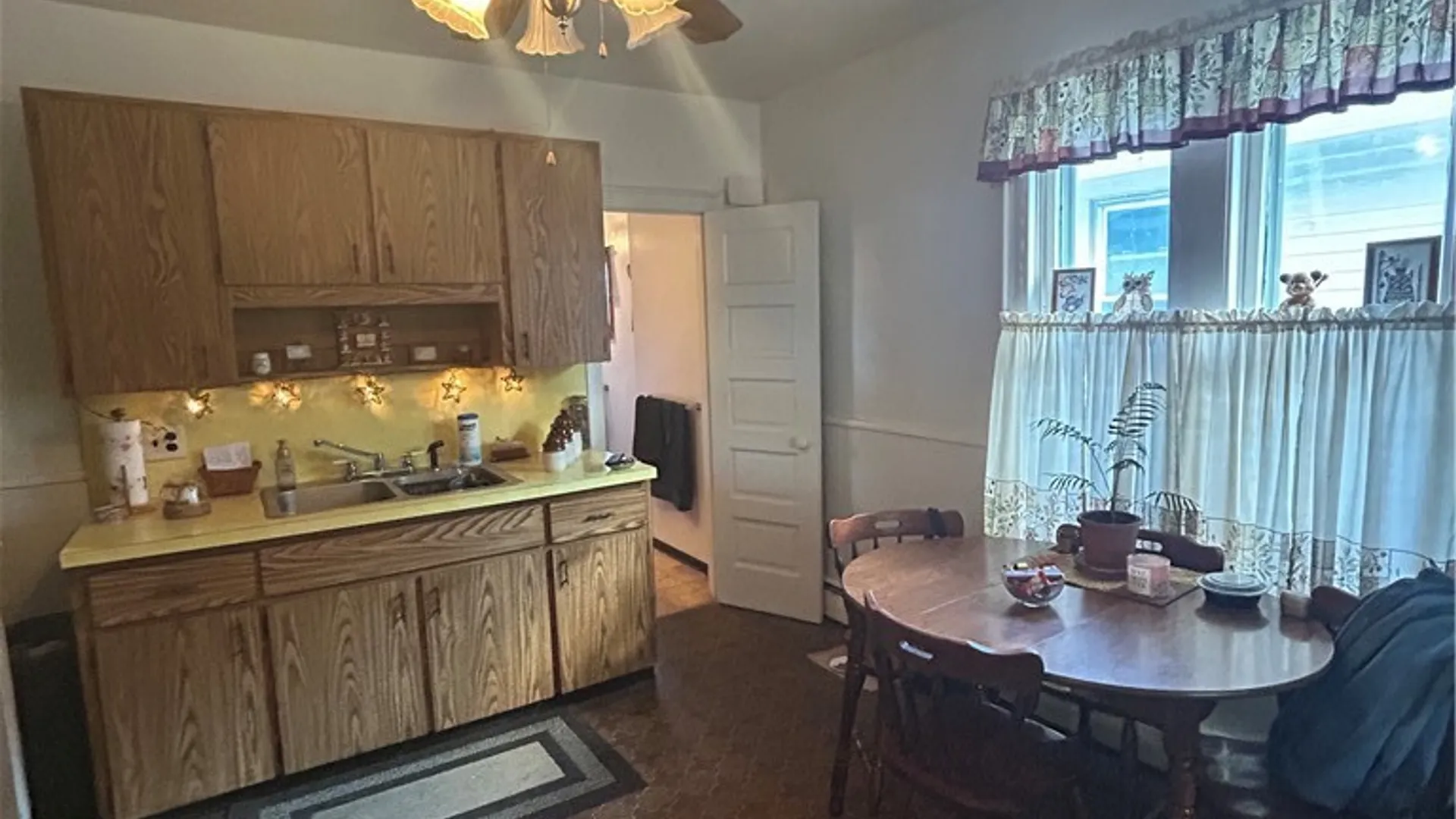 Property at 31 Ideal Street, Buffalo, NY 14206 5