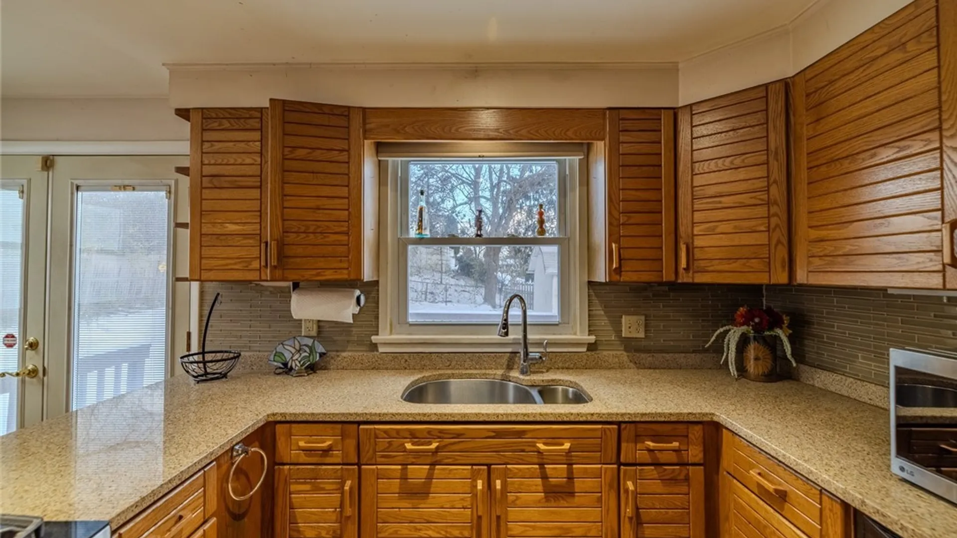 Property at 306 Wedgewood Terrace, DeWitt, NY 13214 11