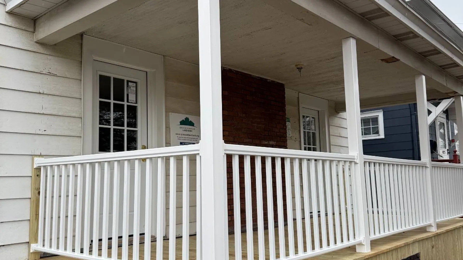 Property at 233 Genesee Pk Dr, Syracuse, NY 13224 2