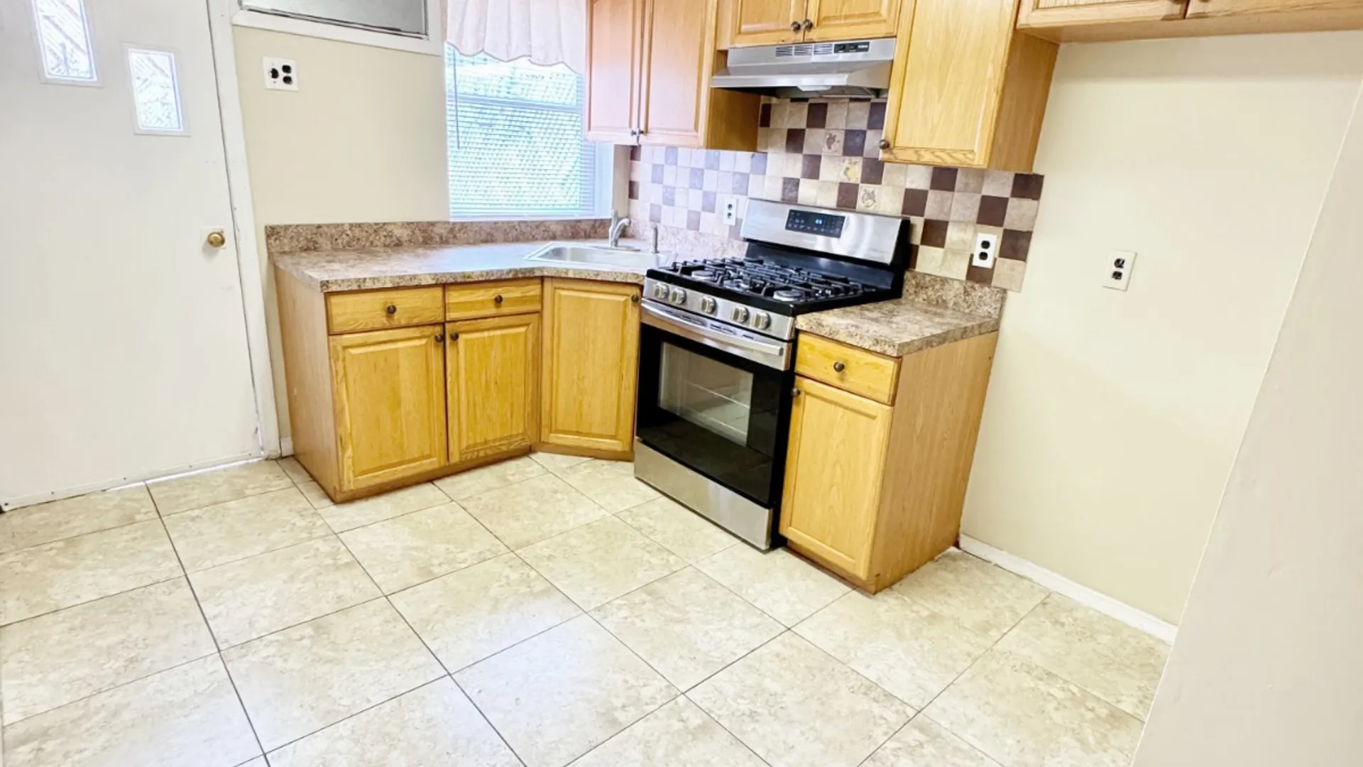 Property at 1717 78, Staten Island, NY 11214 8