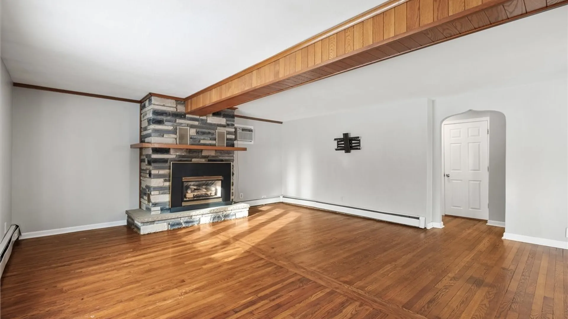 Property at 4101 Elmcrest Road, Clay, NY 13090 14
