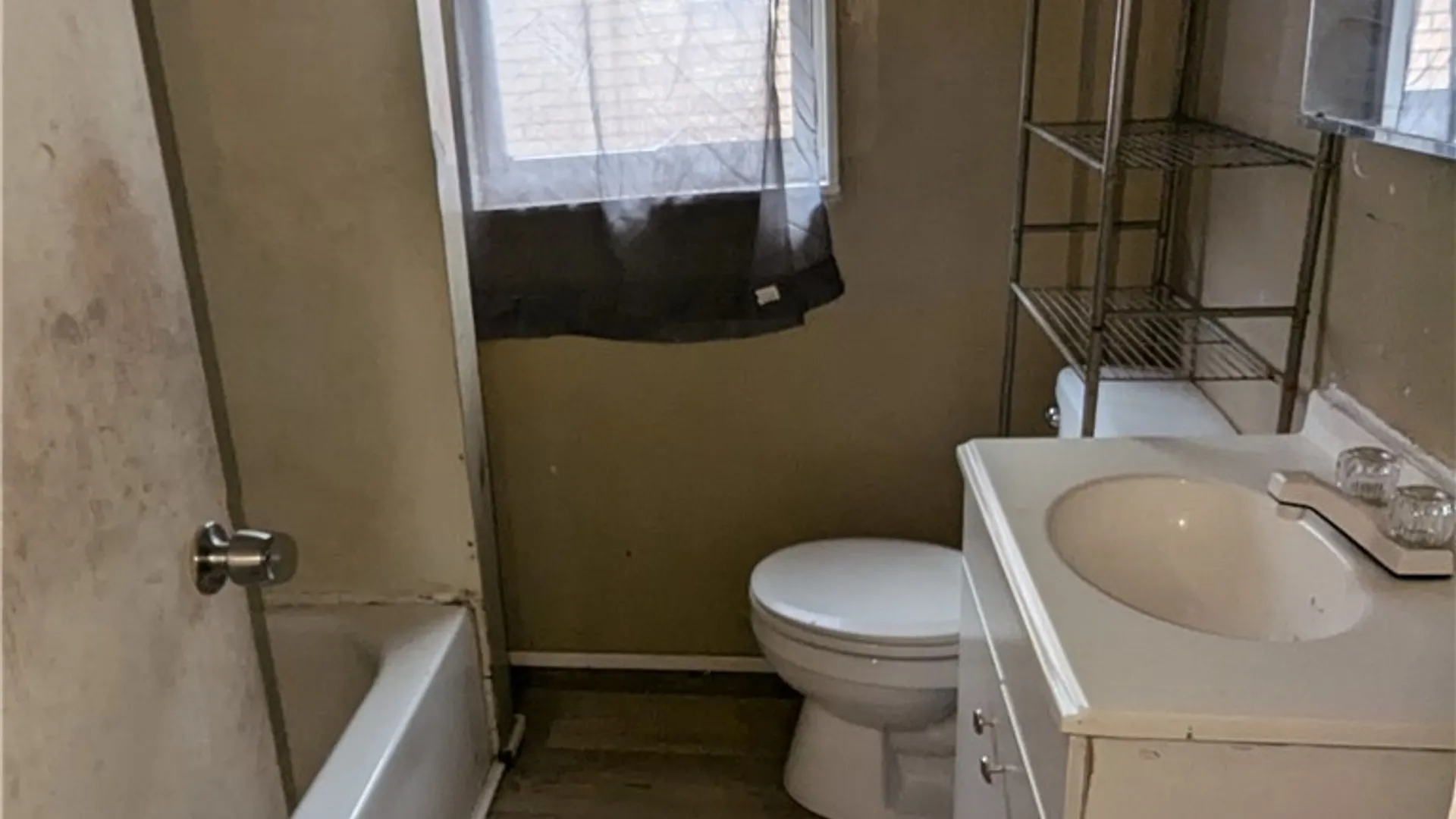 Property at 1706 Niagara Street, Niagara Falls, NY 14303 6