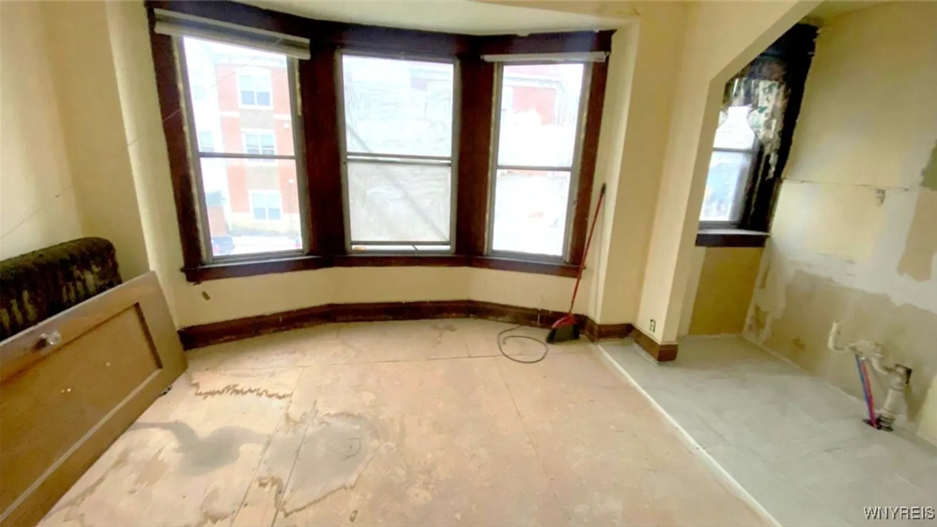 Property at 696 Genesee Street, Buffalo, NY 14211 6