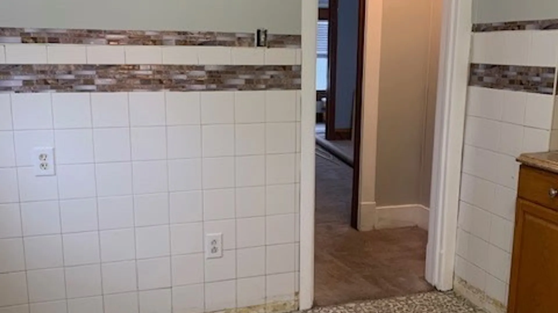 Property at 424 Lasalle Avenue, Buffalo, NY 14215 15