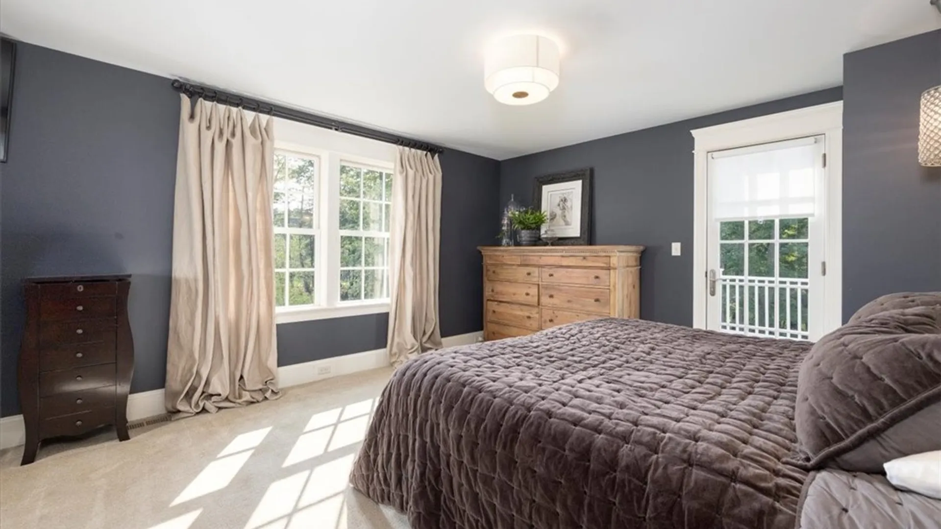 Property at 21 Creekview Ct, Aurora, NY 14052 17