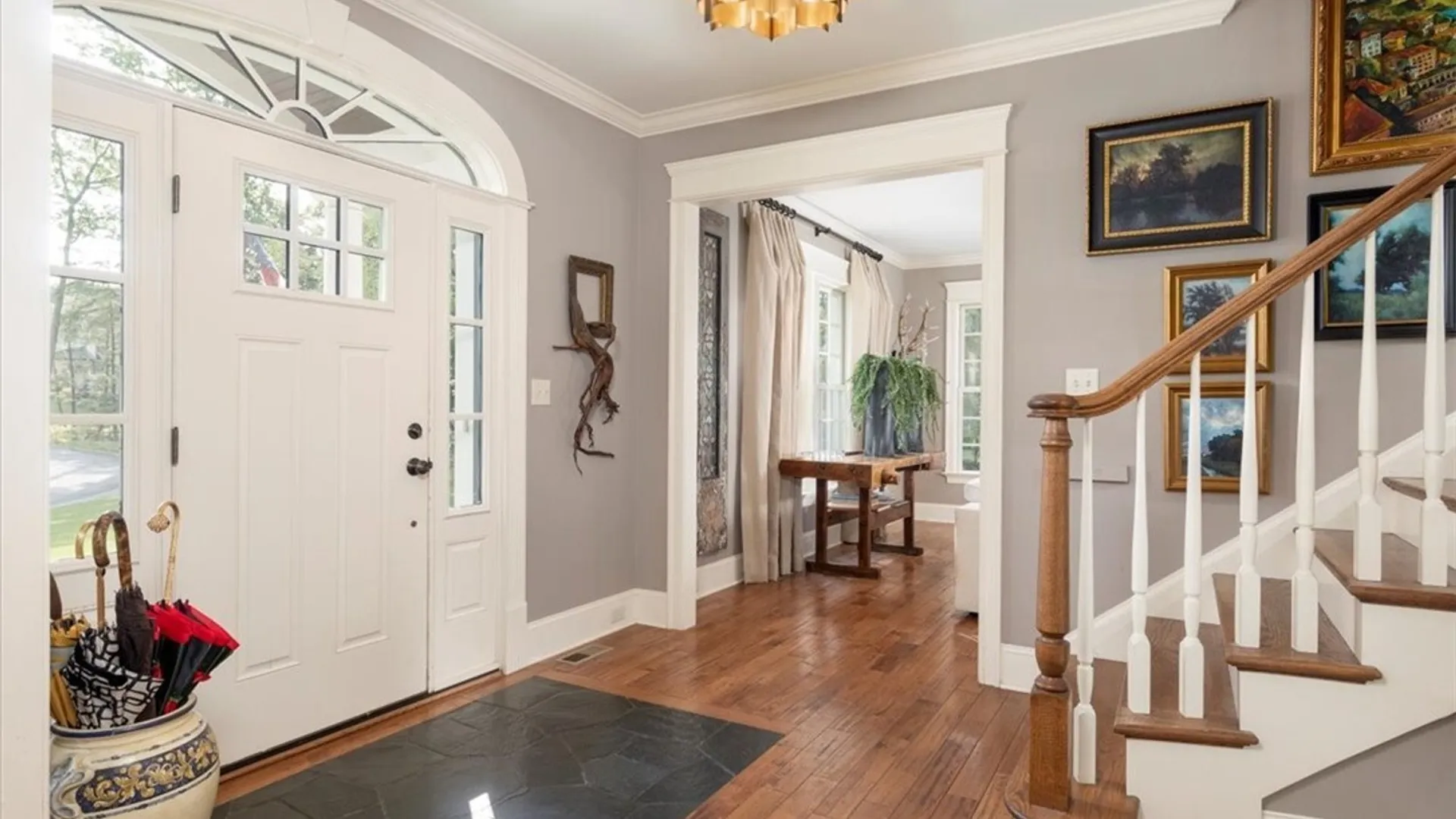 Property at 21 Creekview Ct, Aurora, NY 14052 2