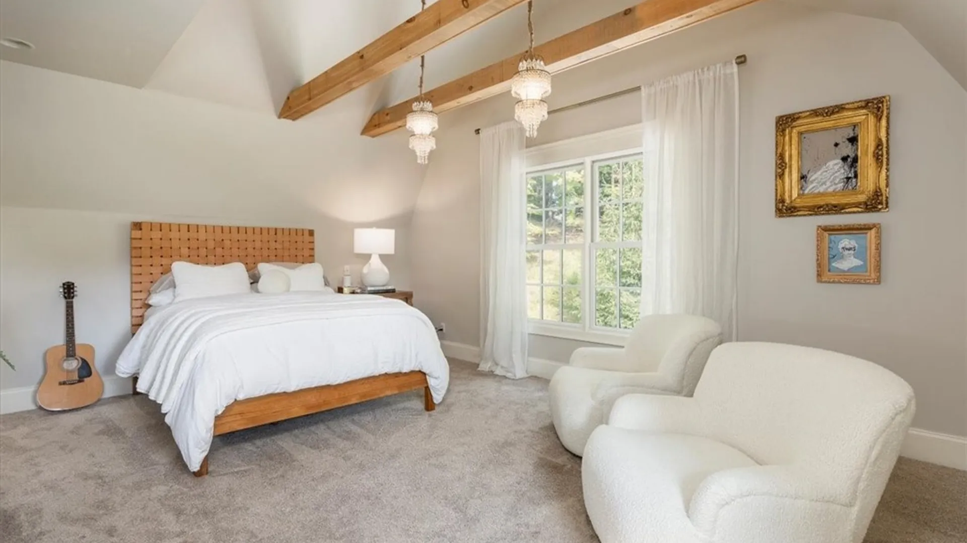 Property at 21 Creekview Ct, Aurora, NY 14052 21