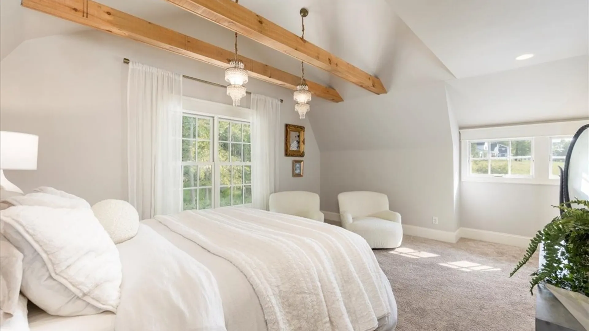 Property at 21 Creekview Ct, Aurora, NY 14052 22