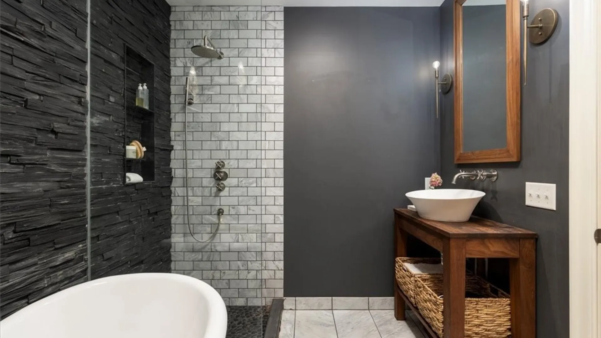 Property at 21 Creekview Ct, Aurora, NY 14052 26