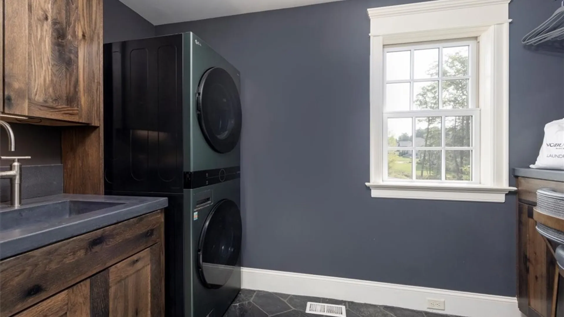 Property at 21 Creekview Ct, Aurora, NY 14052 27