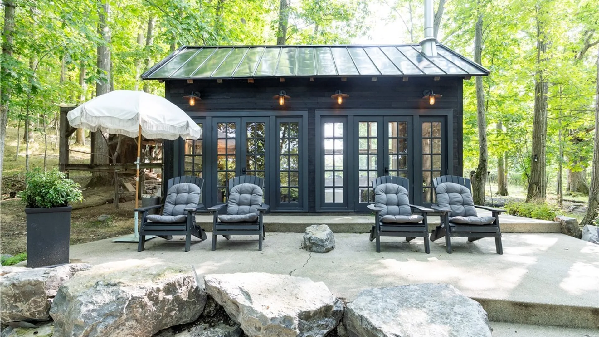 Property at 21 Creekview Ct, Aurora, NY 14052 40