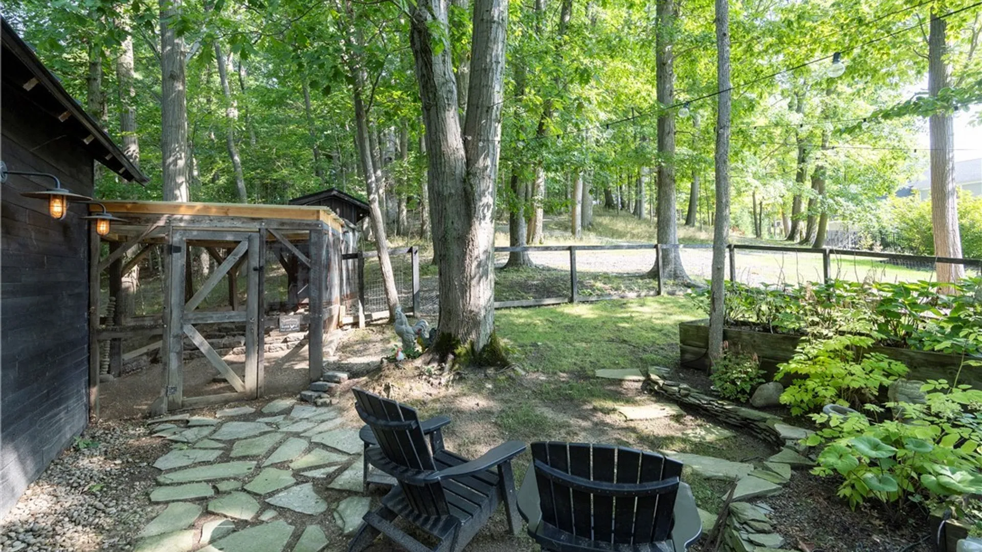 Property at 21 Creekview Ct, Aurora, NY 14052 45