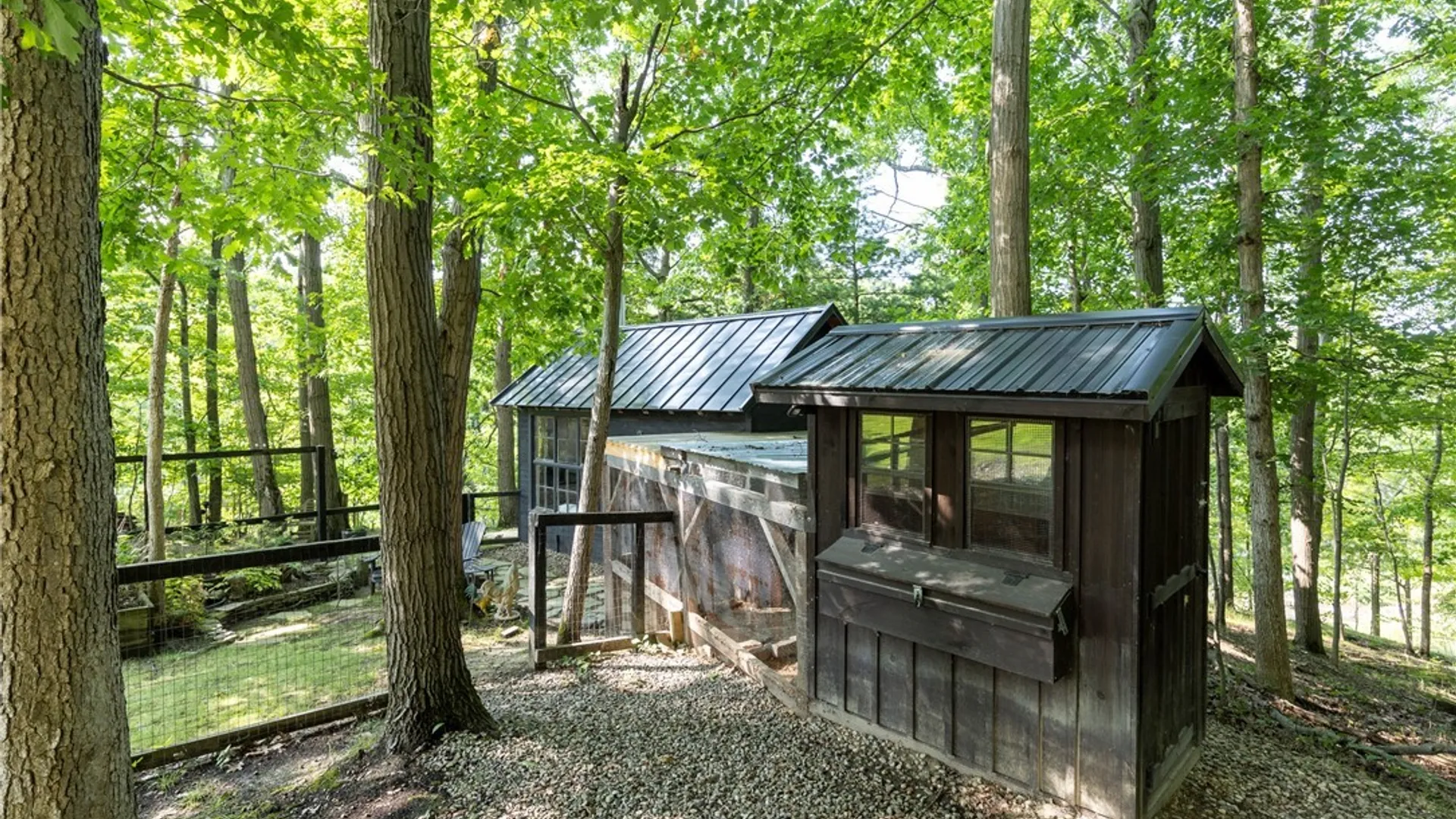 Property at 21 Creekview Ct, Aurora, NY 14052 46