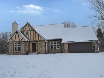 Property at 9716 Mountain Road, Royalton, NY 14105