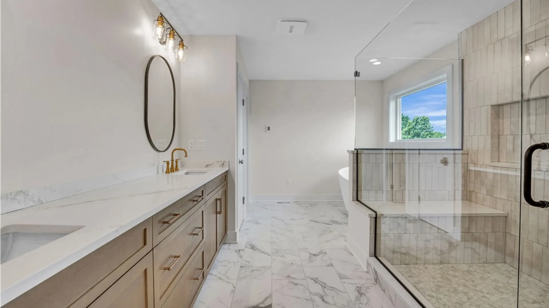 Property at 19 Kestrel Court, Orchard Park, NY 14127 10