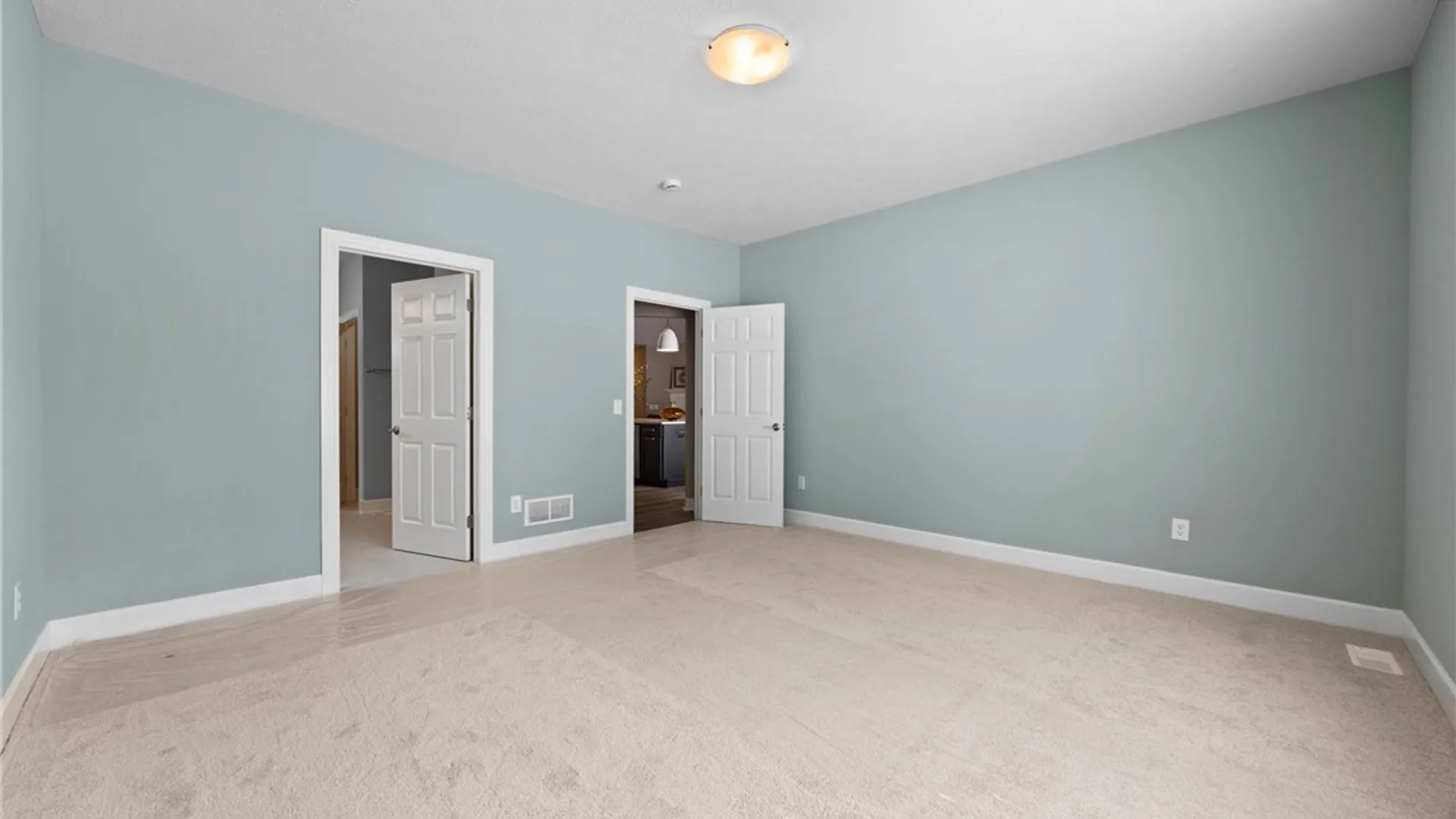 Property at 18 Eagle Hollow, Perinton, NY 14526 27