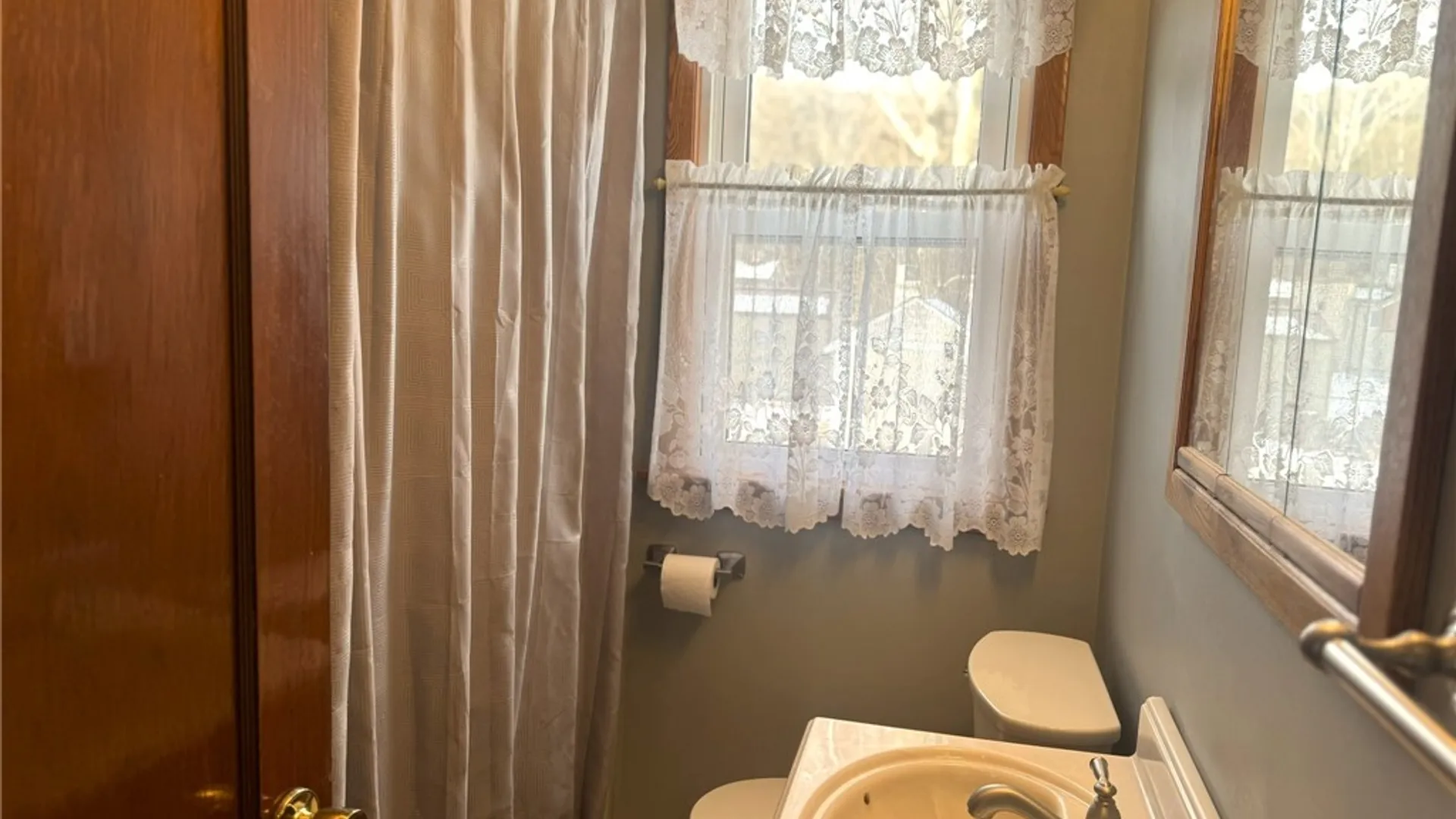 Property at 828 Circle Drive, Vestal, NY 13850 20