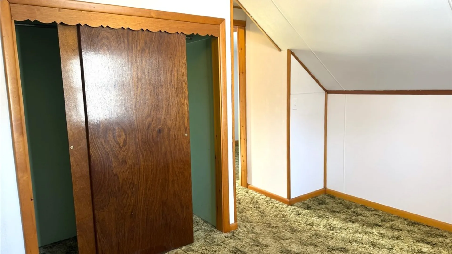 Property at 828 Circle Drive, Vestal, NY 13850 26