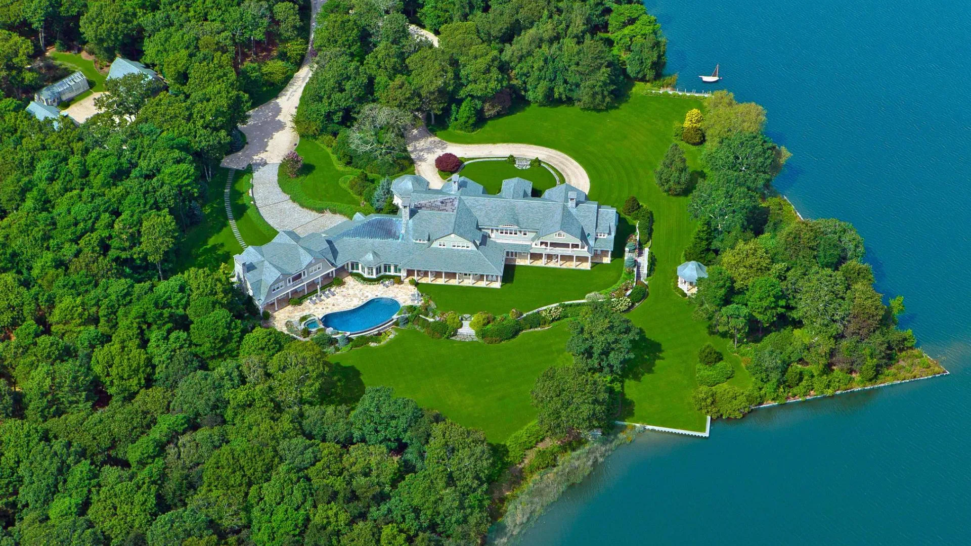 Property at 38 Mathews Road, East Hampton, NY 11975 2