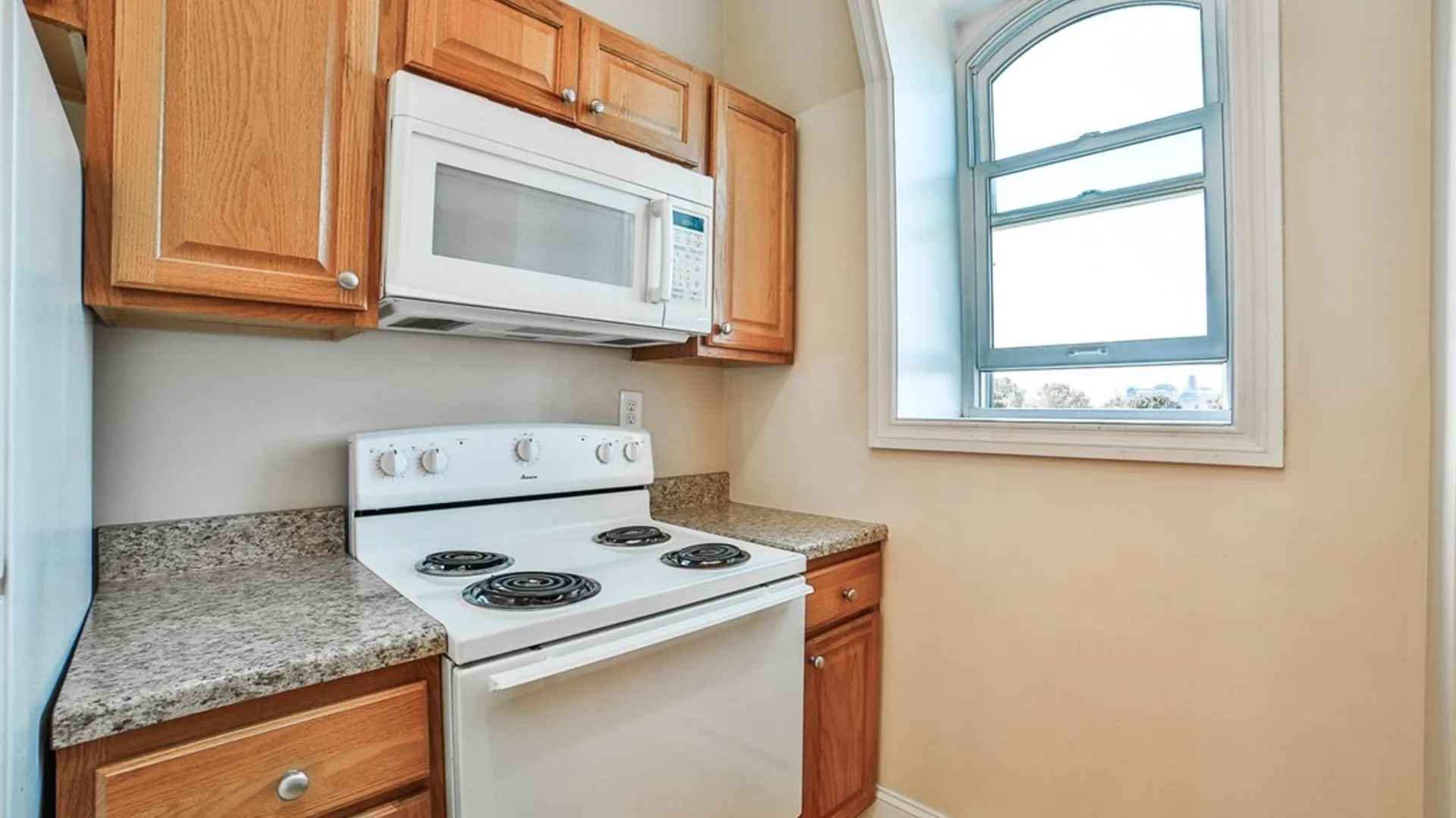 Property at 176 North Street, Buffalo, NY 14201 36