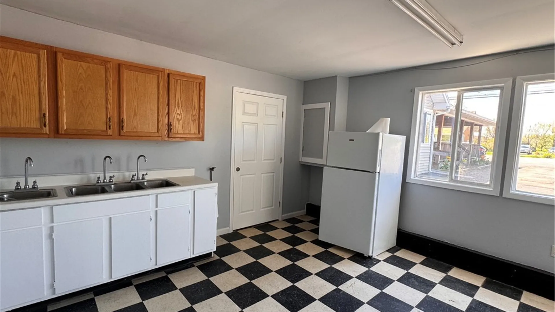 Property at 444 North Ave Retail, Parma, NY 14468 7