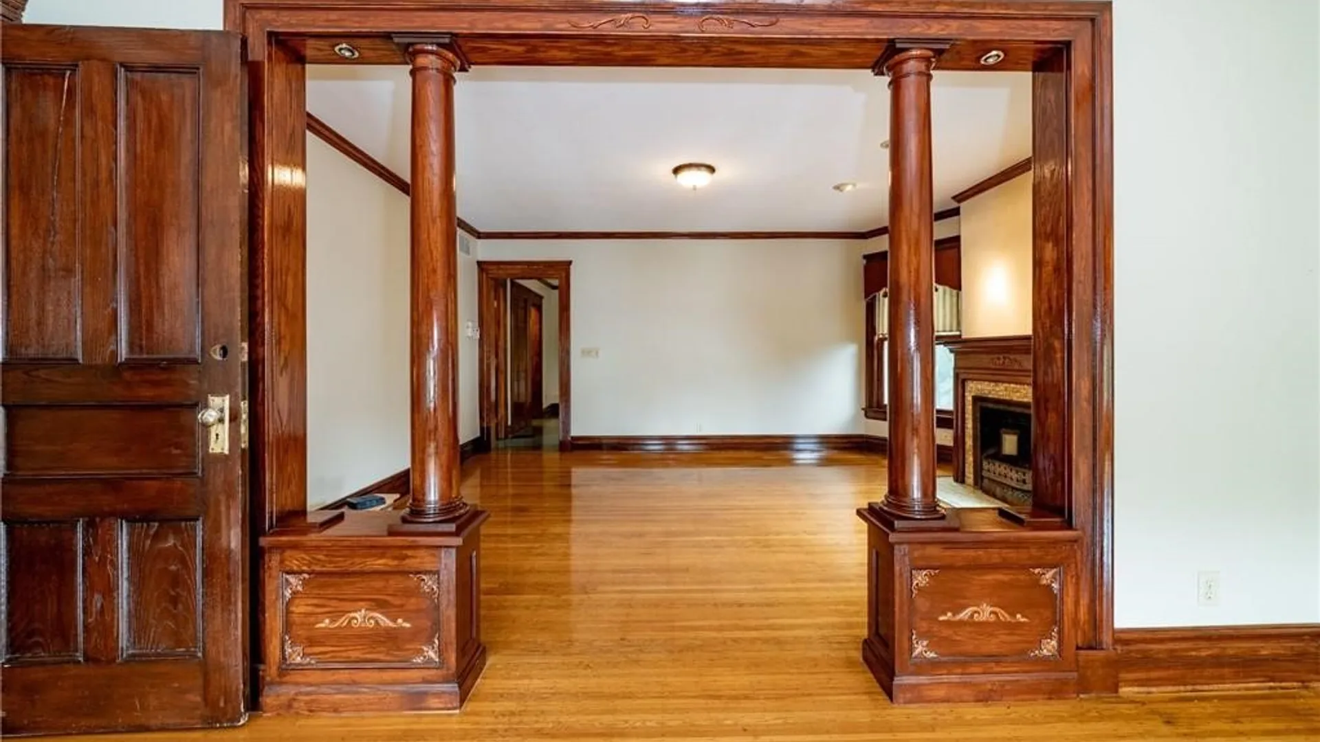 Property at 1108 Lake Avenue, Rochester, NY 14613 3