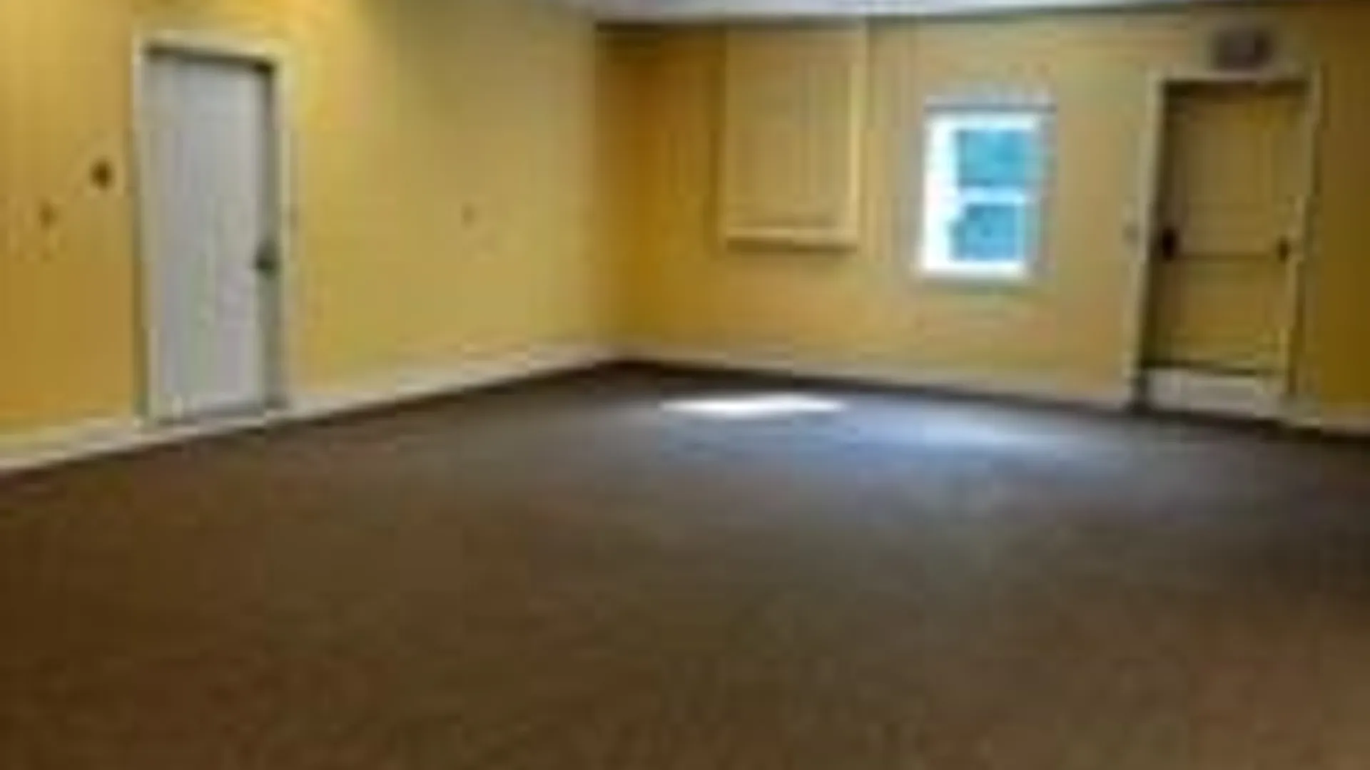 Property at 586 Main st units 3 & 4, Aurora, NY 14052 11