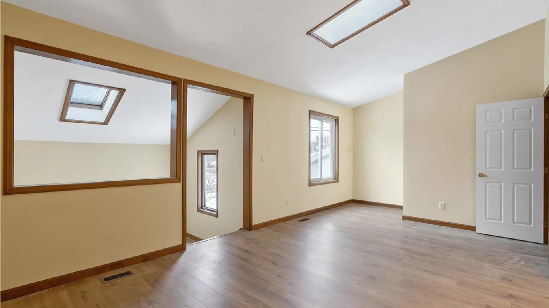 Property at 416 Mackay Avenue, Camillus, NY 13219 18