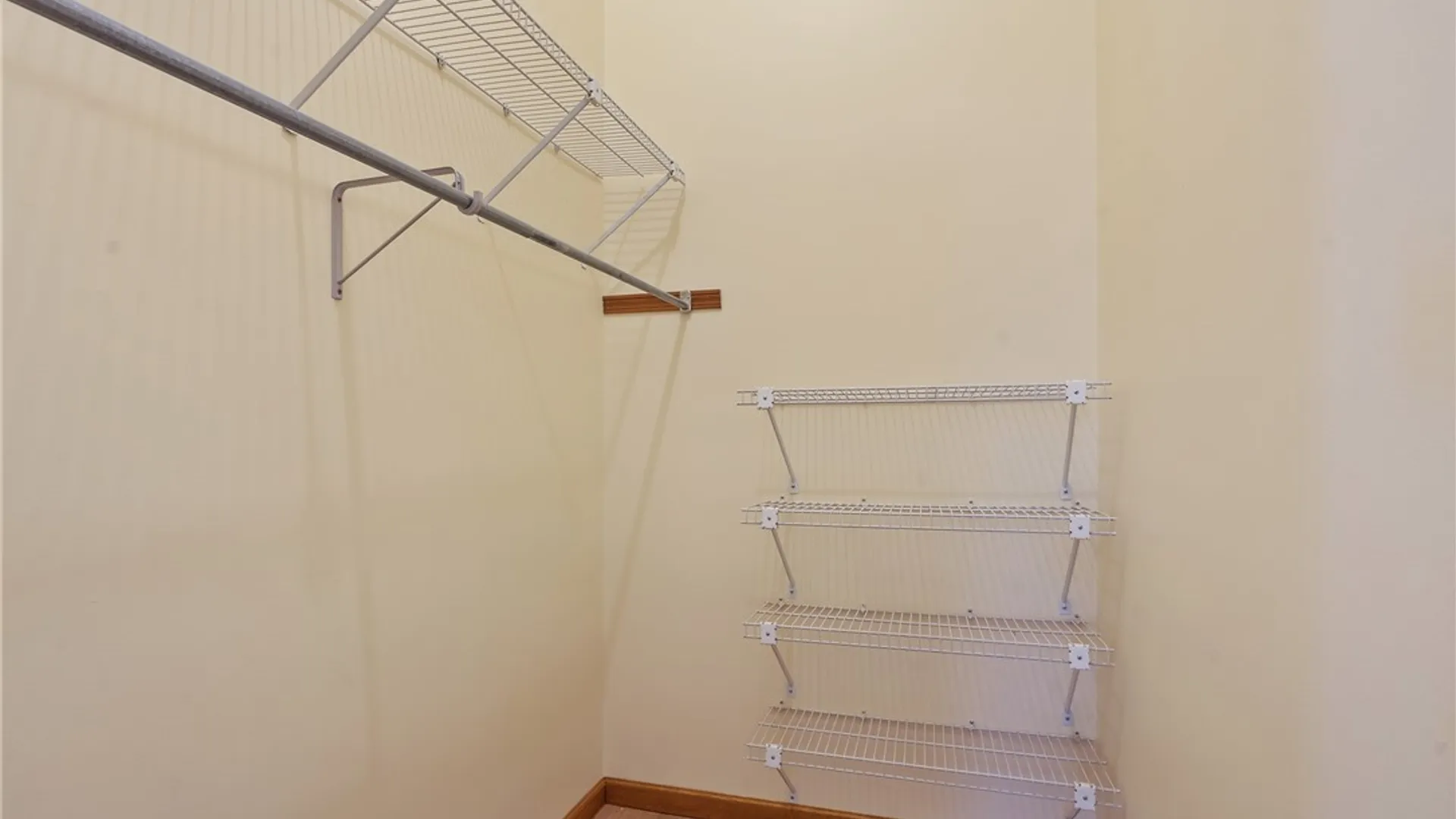 Property at 416 Mackay Avenue, Camillus, NY 13219 20