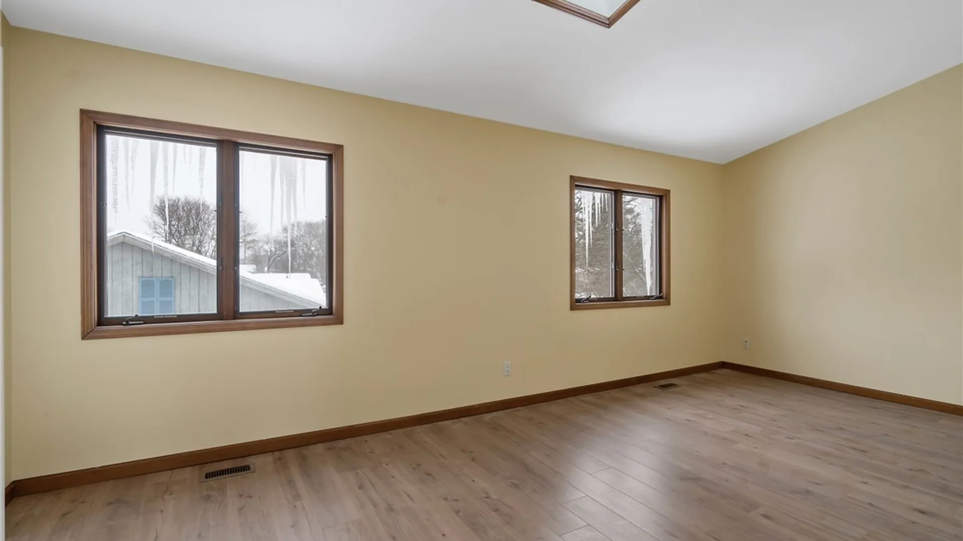 Property at 416 Mackay Avenue, Camillus, NY 13219 23