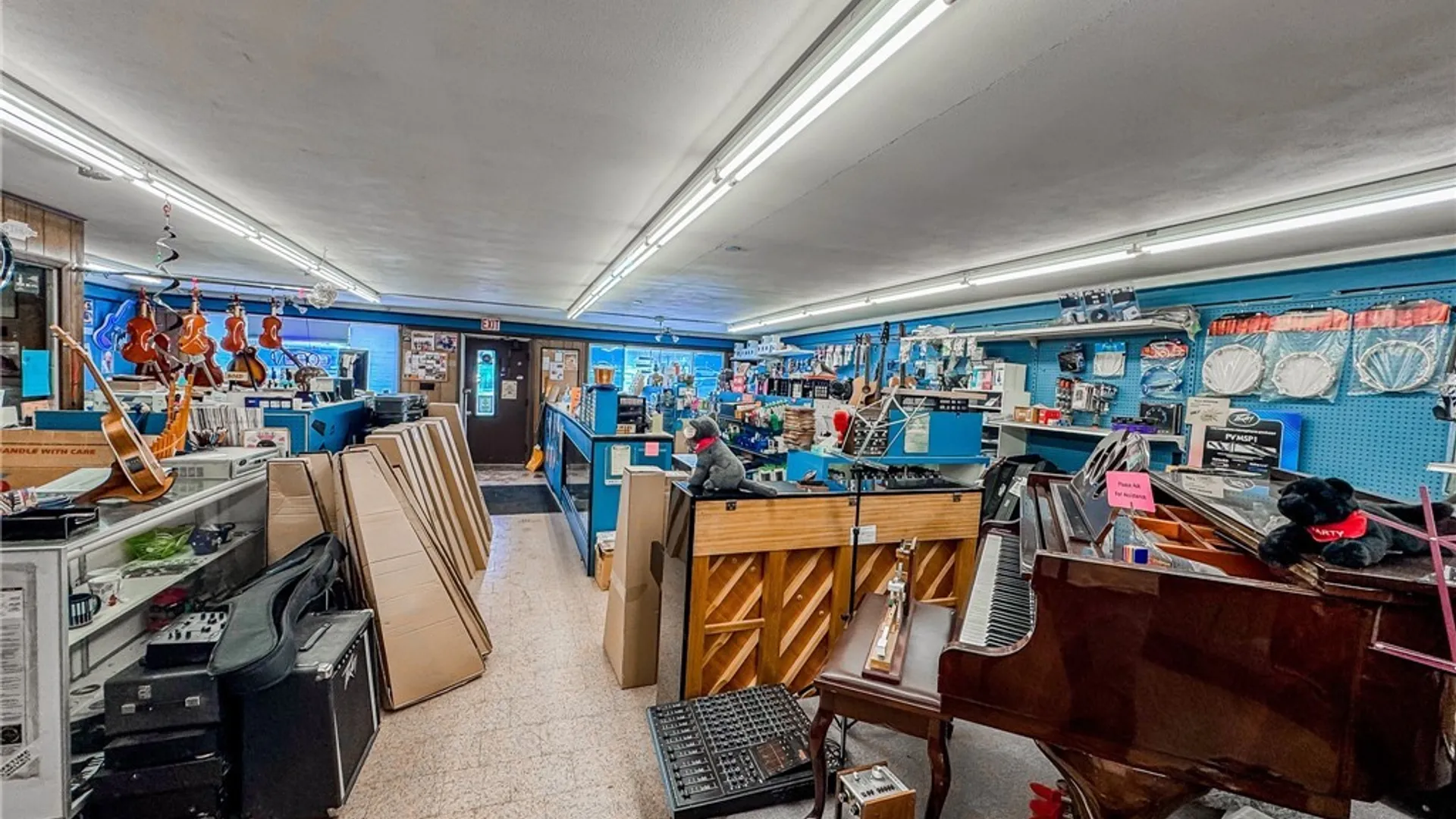 Property at 165 Grant Avenue, Auburn, NY 13021 13
