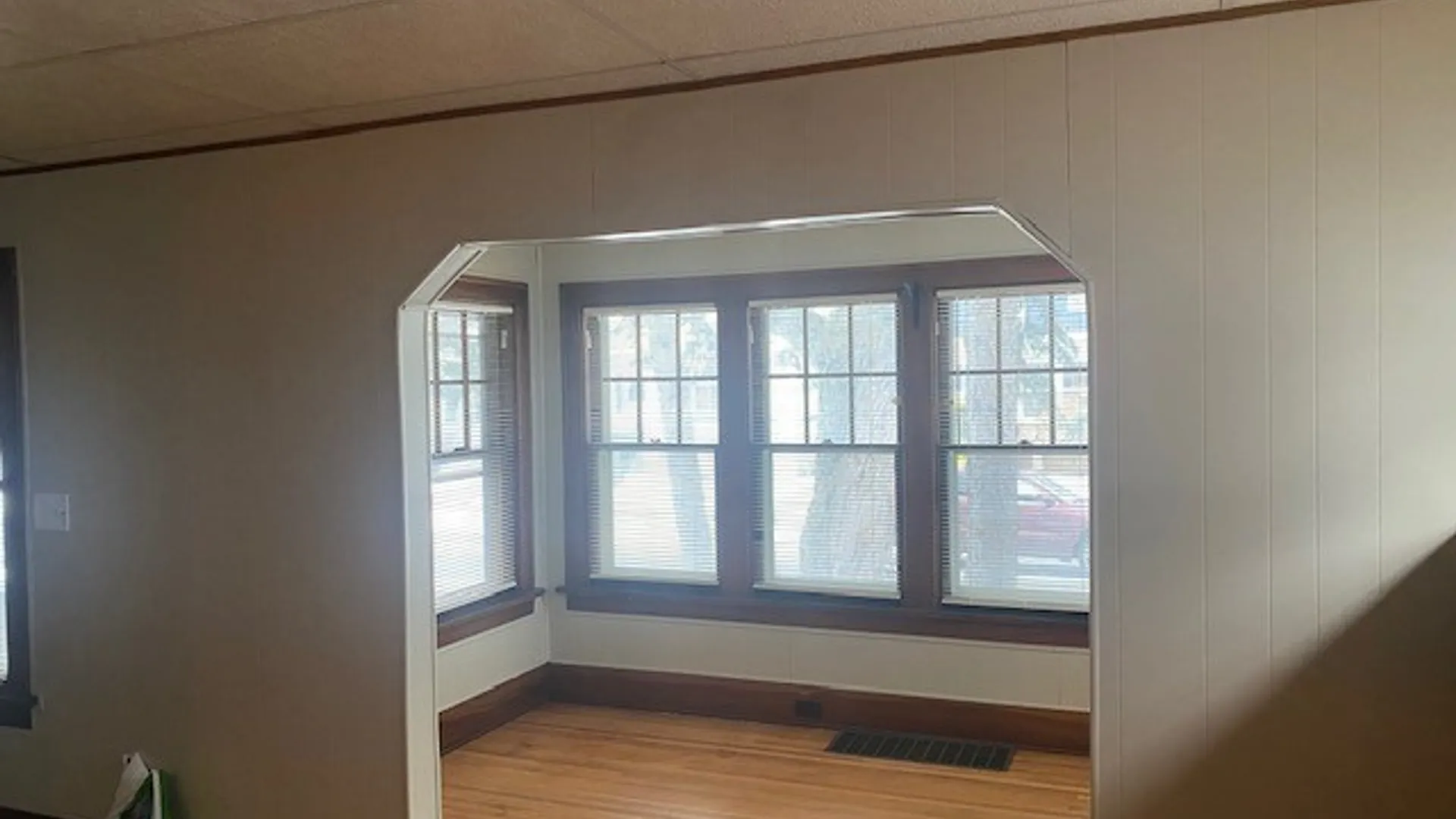 Property at 27 Henley Road, Buffalo, NY 14216 3