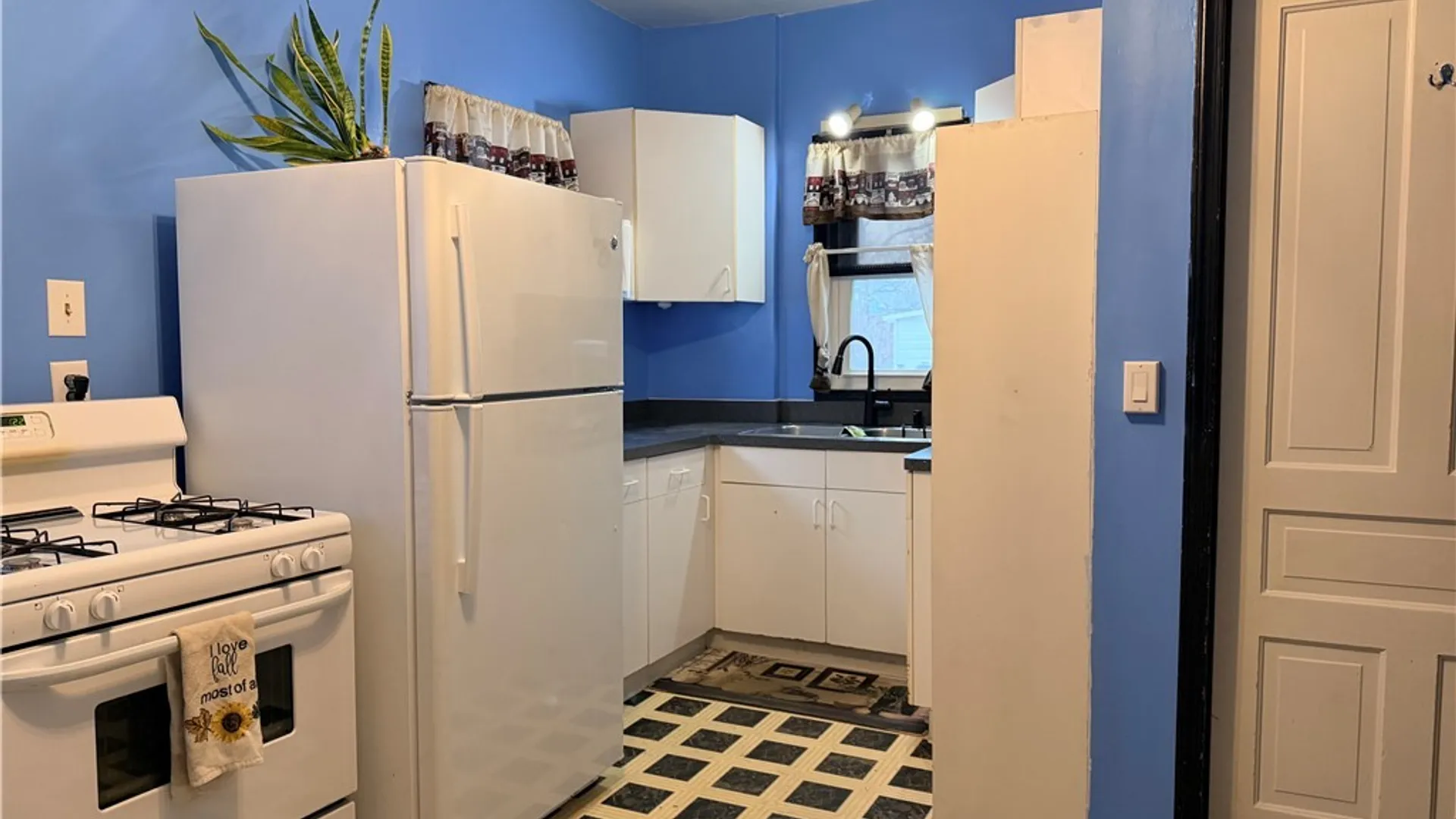 Property at 1852 Niagara Avenue, Niagara Falls, NY 14305 12