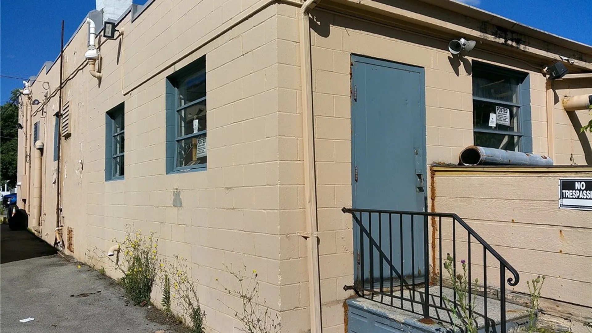 Property at 2308 Monroe Avenue, Brighton, NY 14618 3