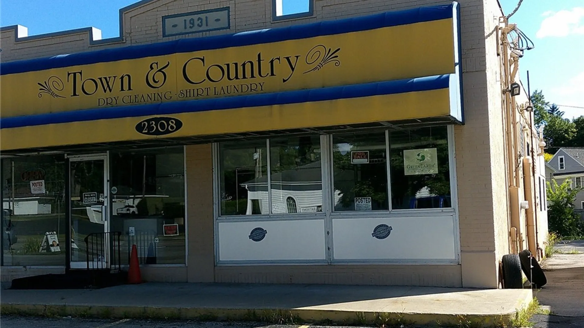 Property at 2308 Monroe Avenue, Brighton, NY 14618 4