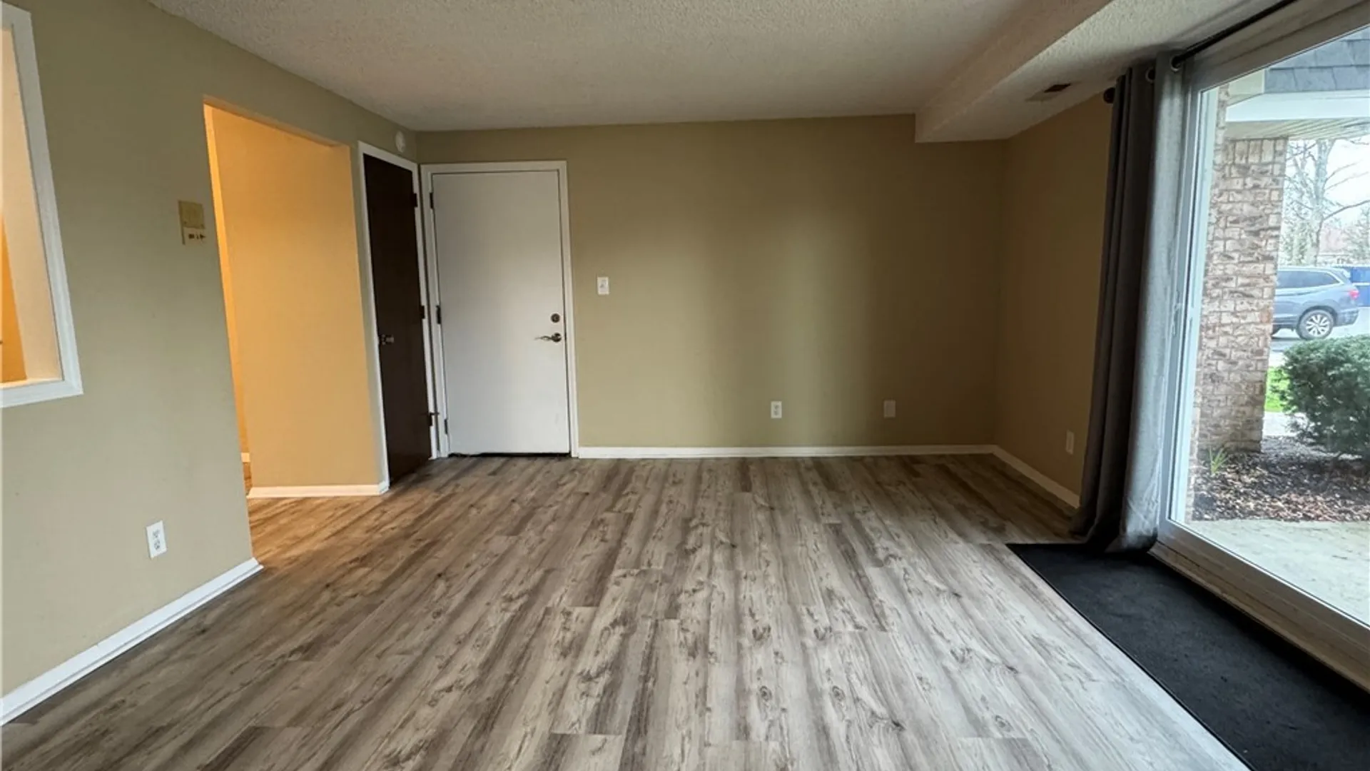 Property at 98 Foxberry Drive, Amherst, NY 14068 7