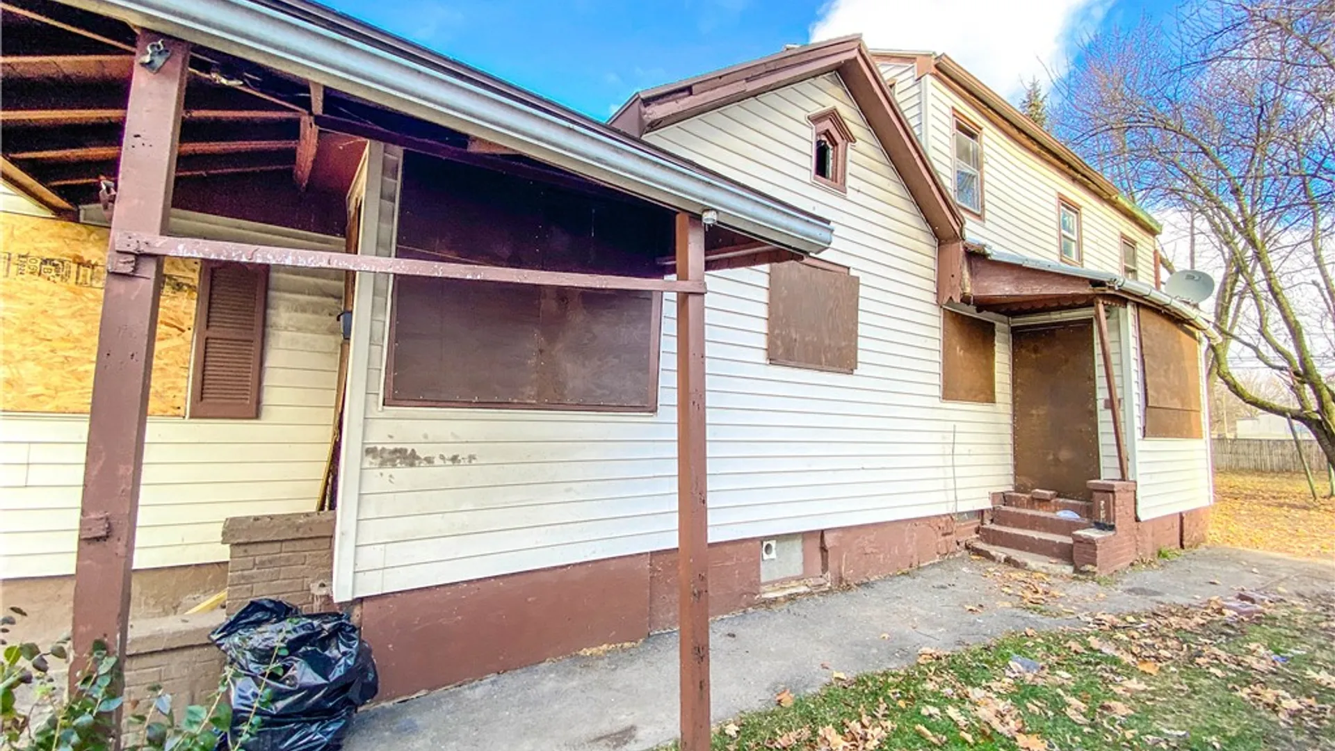 Property at 282 Parkway, Rochester, NY 14608 3