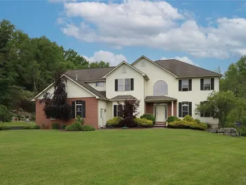 Property at 7987 Blarney Stone Way, Manlius, NY 13104
