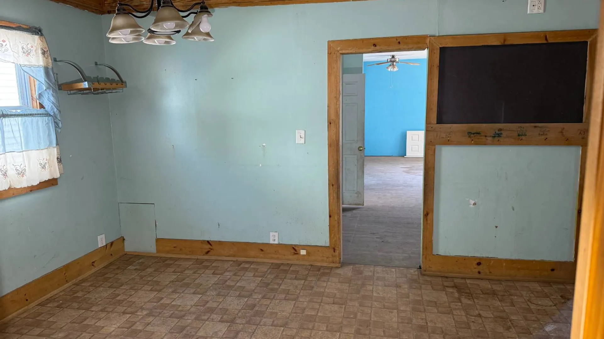 Property at 528 Midler S Ave, Syracuse, NY 13206 9