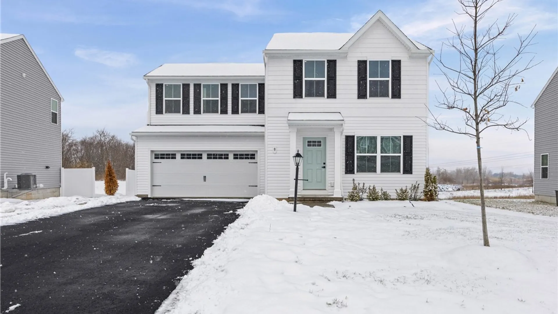 Property at 8 Trailhead Road, Henrietta, NY 14467 4