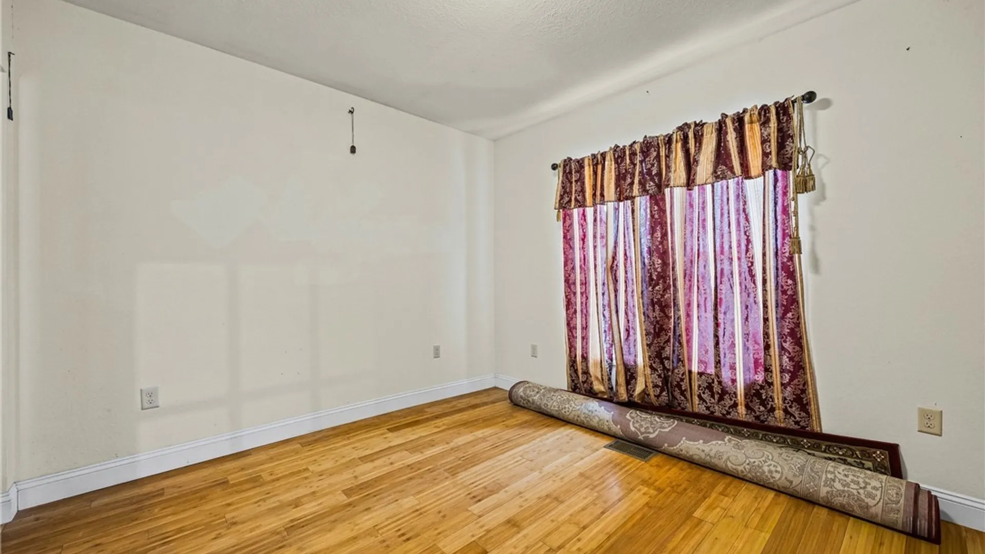 Property at 2 Mckinley Avenue, Batavia City, NY 14020 19
