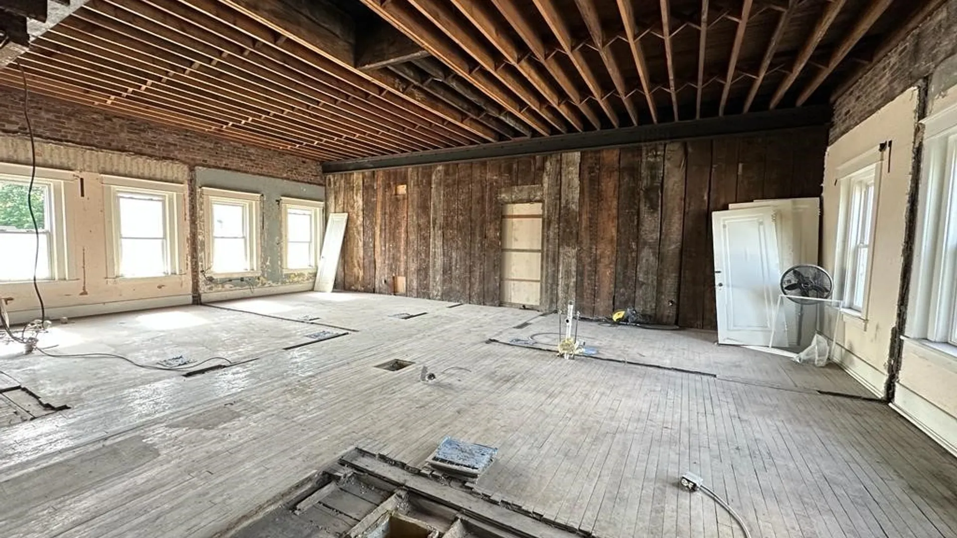 Property at 260 Plymouth Avenue, Buffalo, NY 14213 6