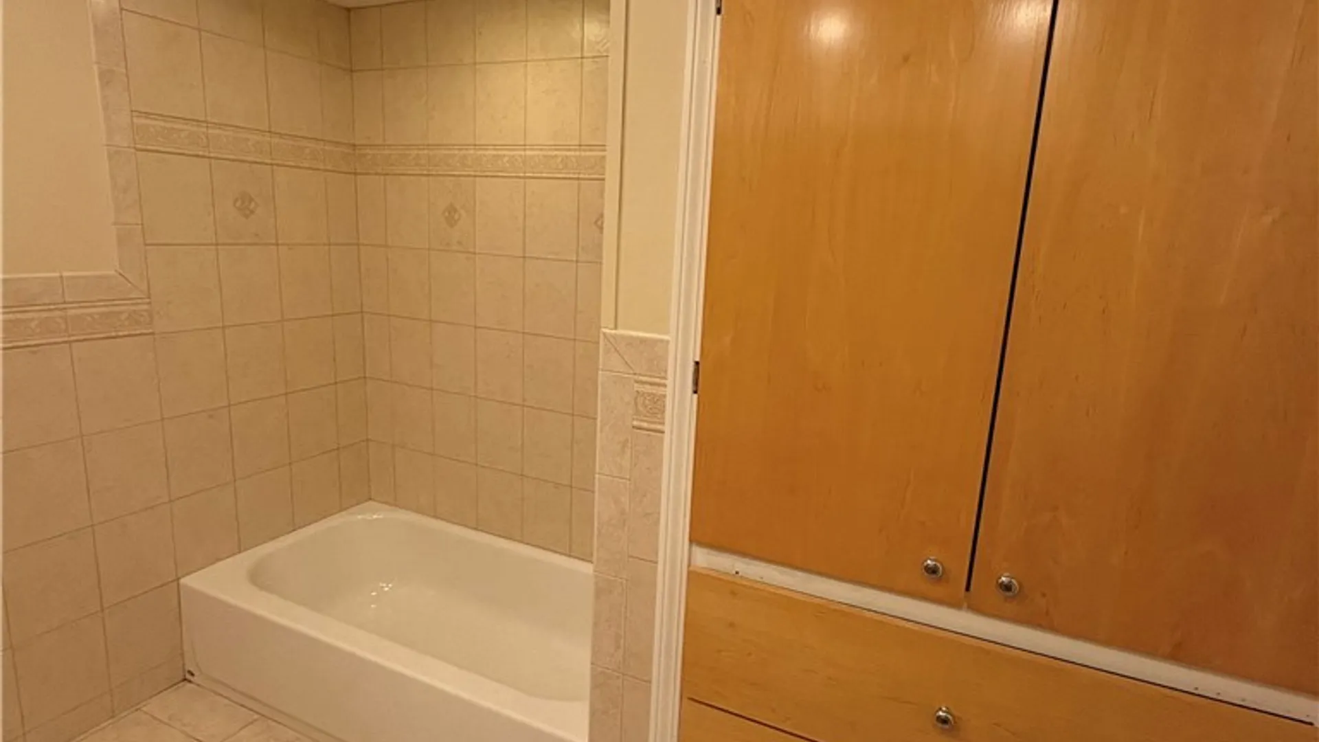 Property at 215 Locksley Road, Syracuse, NY 13224 19