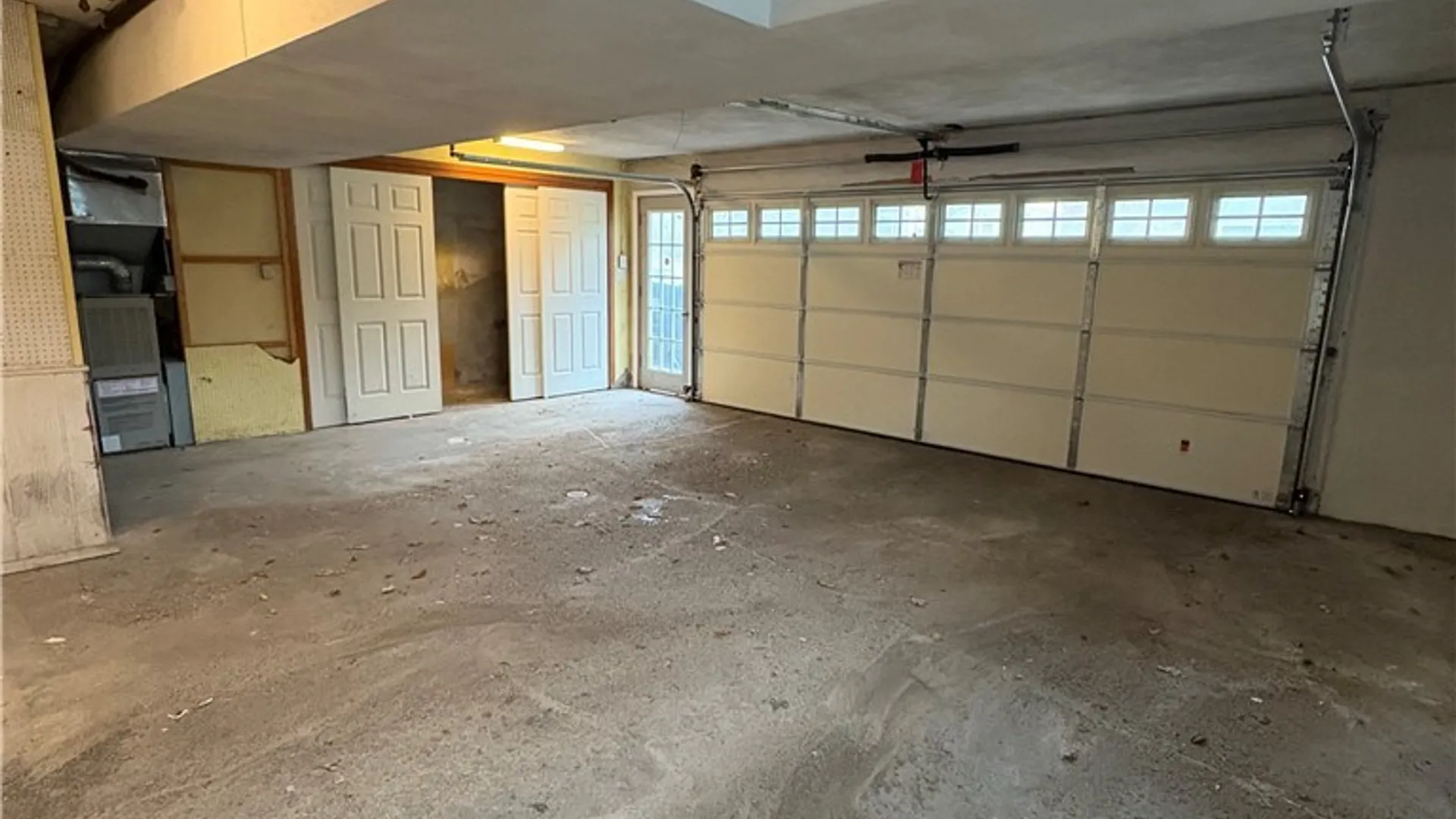 Property at 215 Locksley Road, Syracuse, NY 13224 2