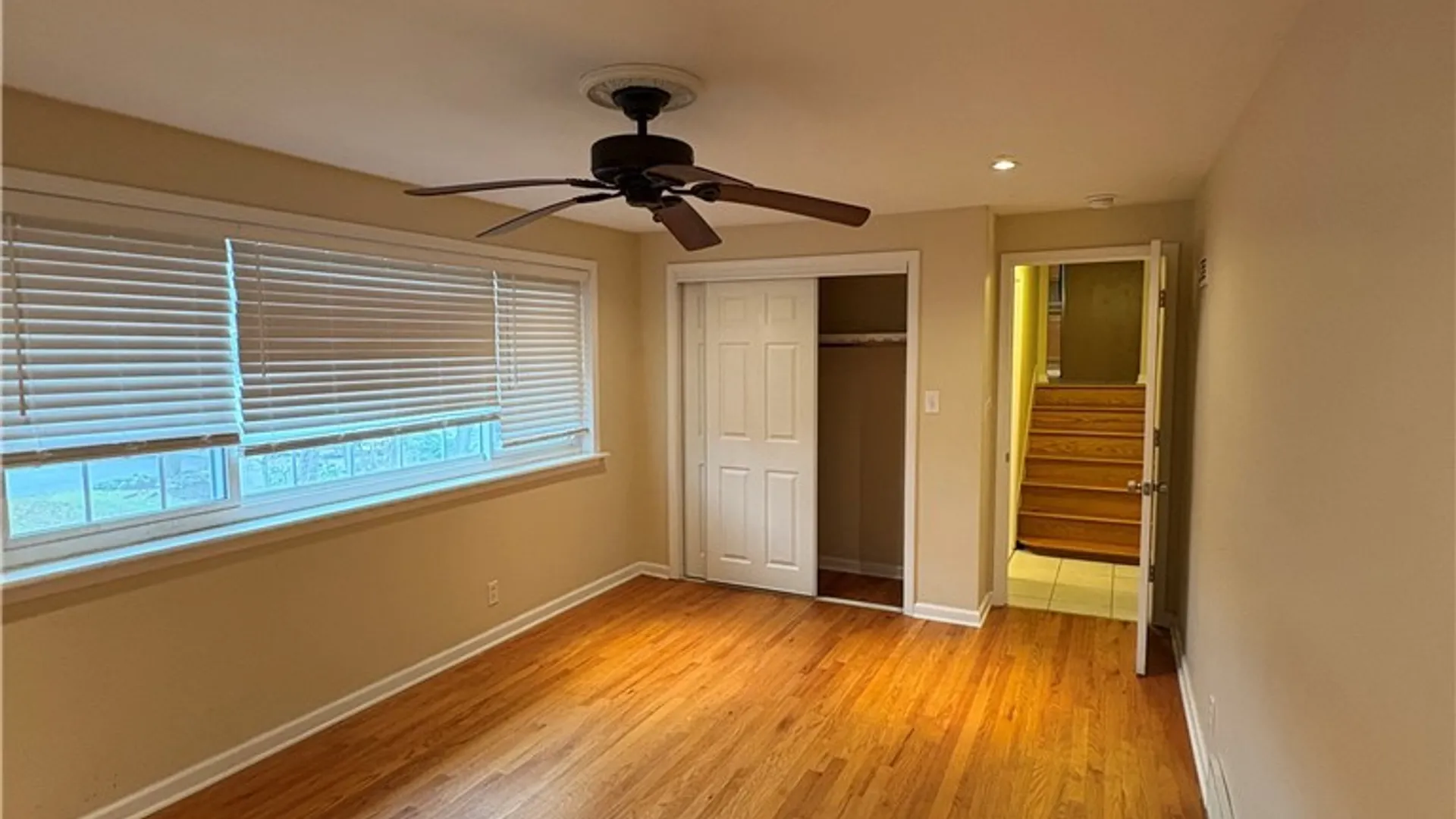 Property at 215 Locksley Road, Syracuse, NY 13224 5